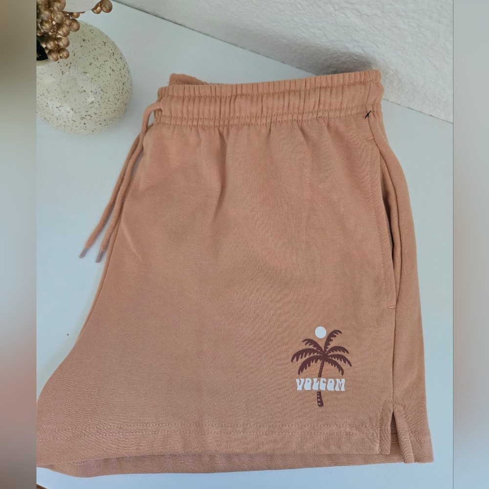NWOT Womens Volcom Fleece Logo Graphic Shorts Size XL Color Light Brown